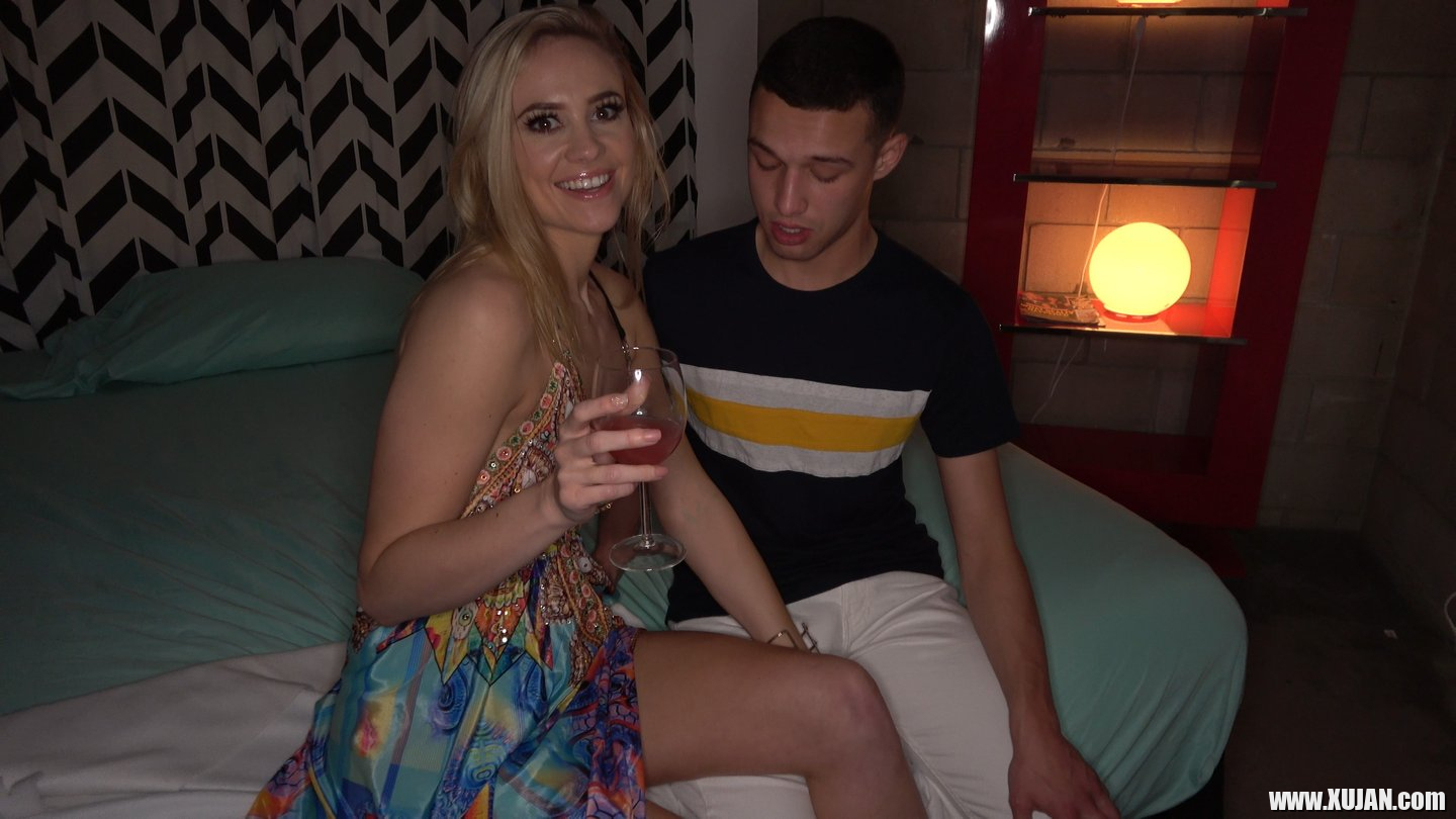 Wild wife Addie Andrews screwing her husbands friend - Photo #2579503