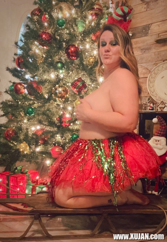 Tinsel Queen - Photo #2584408