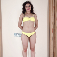 Sieran merkanaluts araj nor deghin bikini e modelavorum
