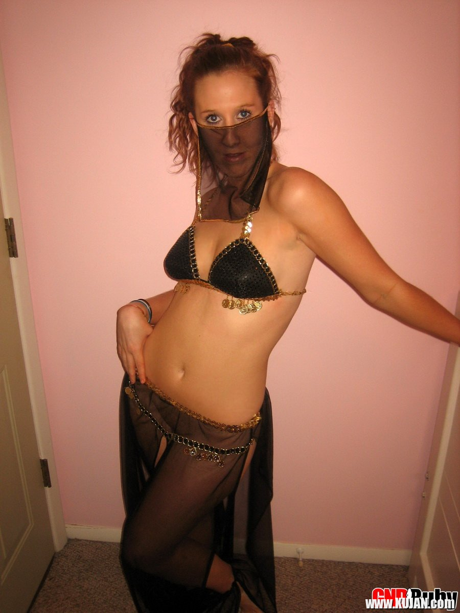 Bellydancer GND Ruby fingering her shaved Pussy - Photo #2587096