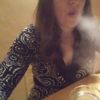 Tskhel ev nargile shisha