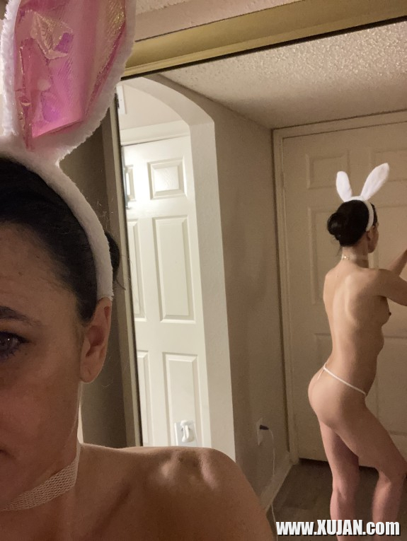Alexis Frost MILF Bunny Ears ev pucy Pearls - Photo #2589002