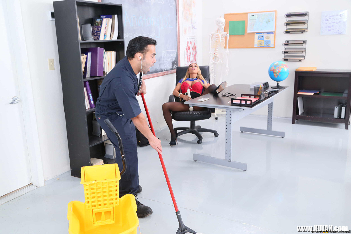 Tegan James slammed by the janitor in her classroom - Photo #2589055