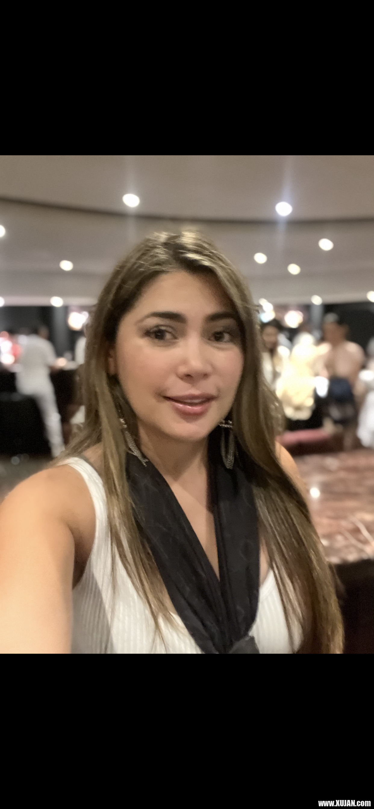 Amateur - Photo #2589976
