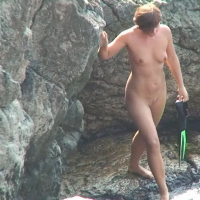 Busty Burete Hasuny gravum e eritasard gamaseghy