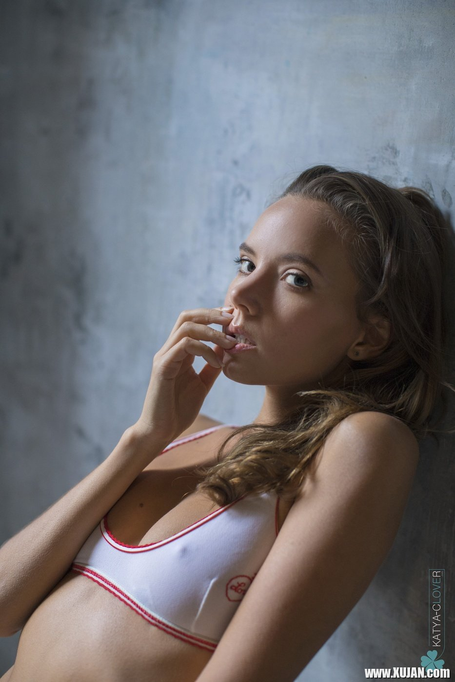 Lovely boxer Katya Clover gets naked after her workout - Photo #2595042