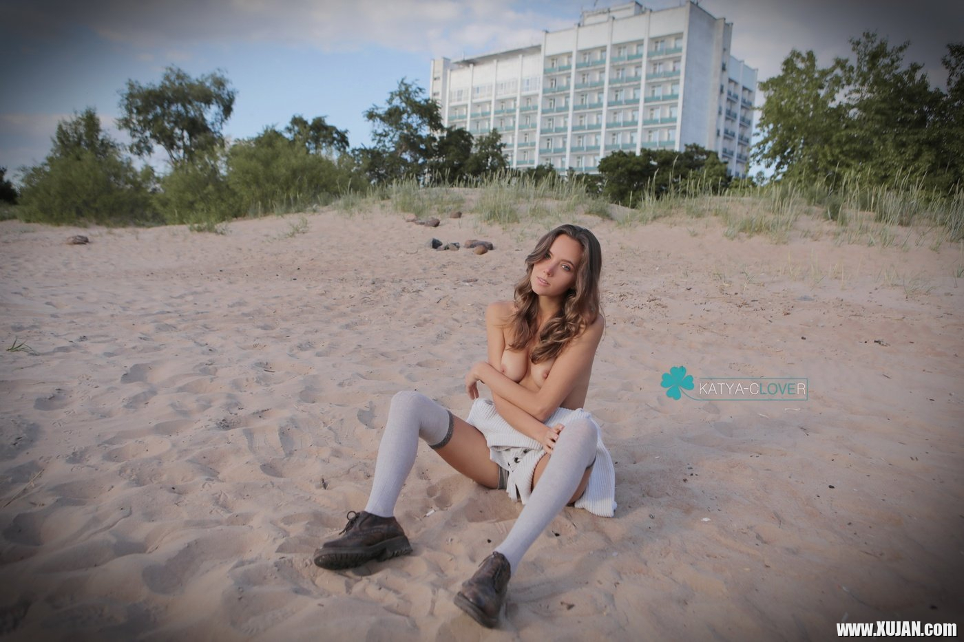Good looking Katya Clover showing her nice boobies outdoors - Photo #2595211