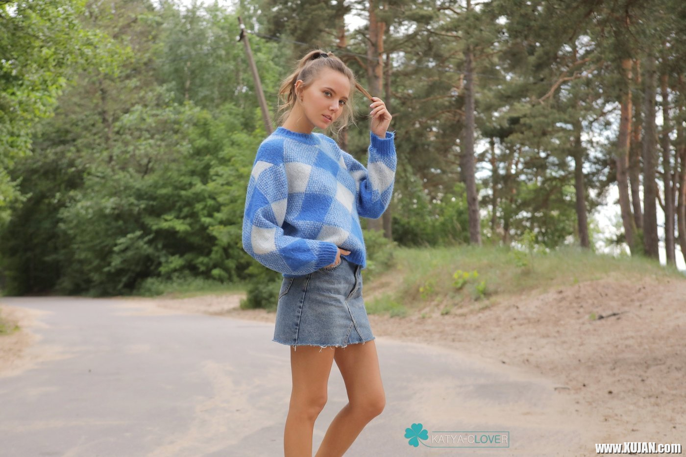 Good looking Katya Clover showing her nice boobies outdoors - Photo #2595213