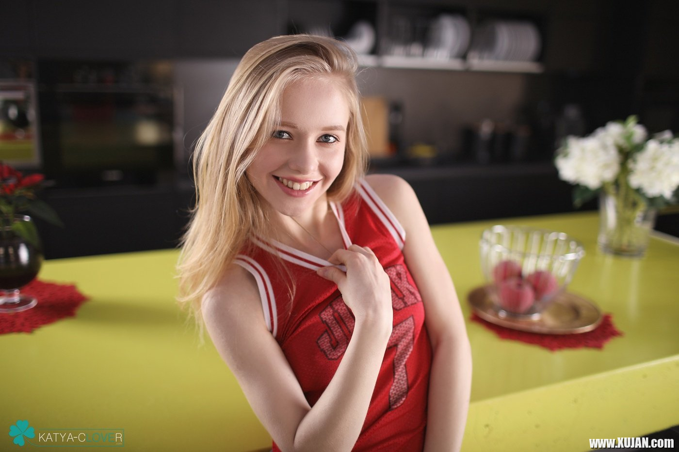Pretty girl Katya Clover stripping and showing her nice body - Photo #2595252