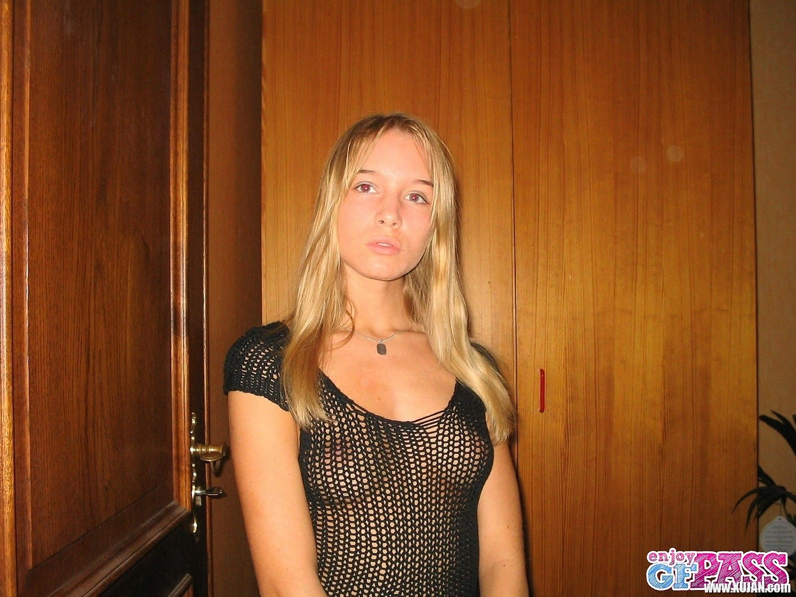 Shikaher Hotin dzez huzum e ir anhavatali marmnov - Photo #2601257