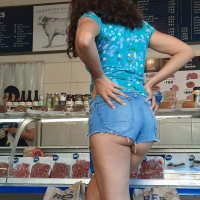 Latina Big Booty amrany