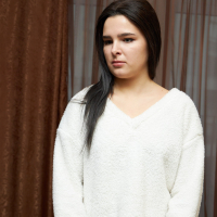 Young brunette Kennia Lex drops down her all clothes and masturbates