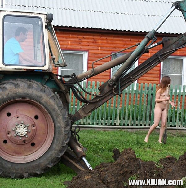 Merk aghjiky ognum e gyughi traktorneri varordnerin - Photo #2615836