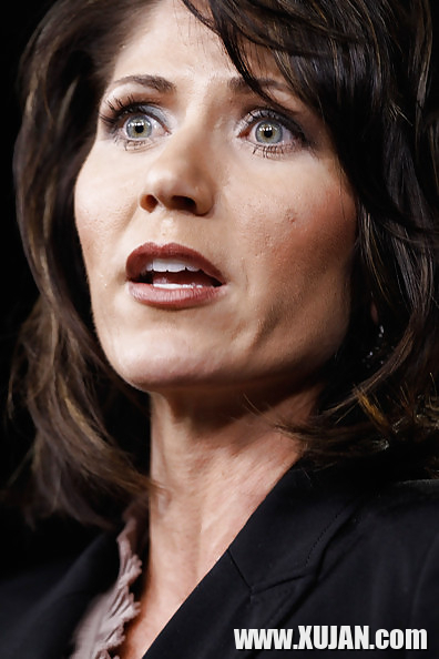 I love jerking off to Conservative Kristi Noem - Photo #2616745