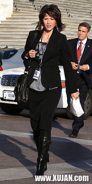 I love jerking off to Conservative Kristi Noem - Photo #2616770