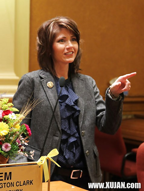 I love jerking off to Conservative Kristi Noem - Photo #2616778