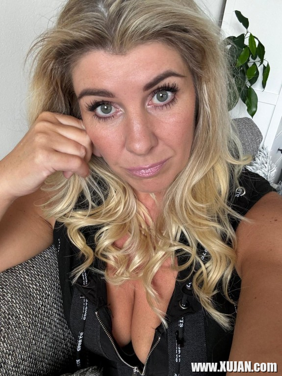 Hotwife aprelakerp - Photo #2618320