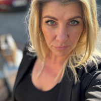 Hotwife aprelakerp