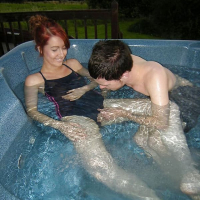 Red pucy Fucked in Jacuzzi poghotsum