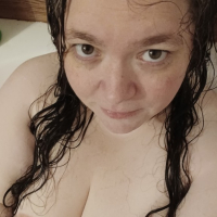 Cute Tub Pics