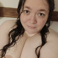 Cute Tub Pics
