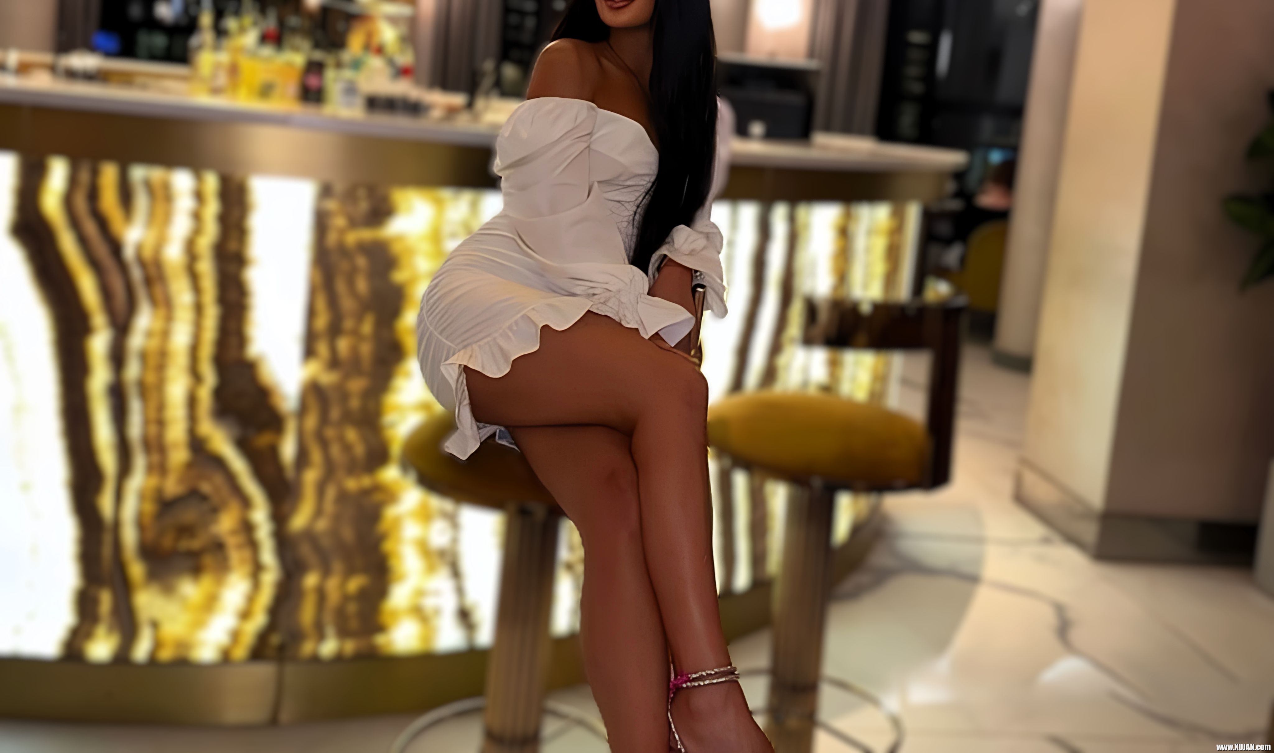 Pretty brunette cheating wife - Photo #2630174