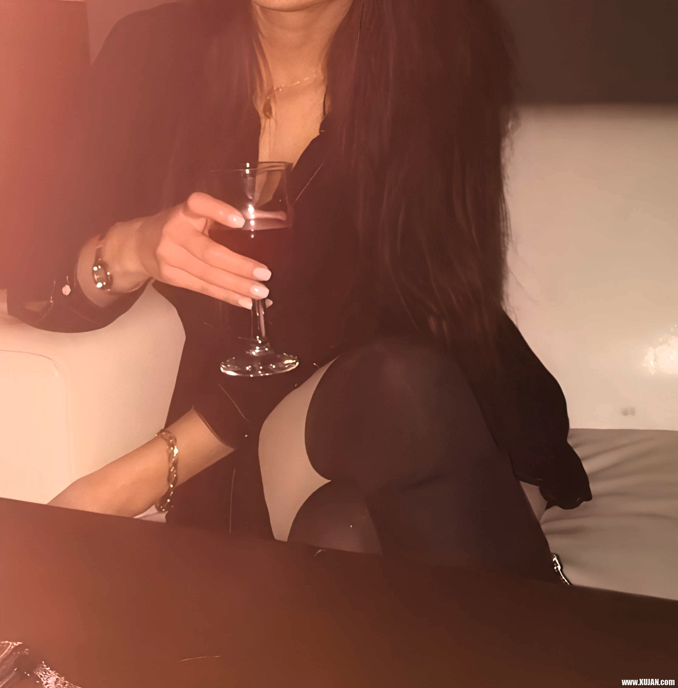 Pretty brunette cheating wife 2 - Photo #2630510