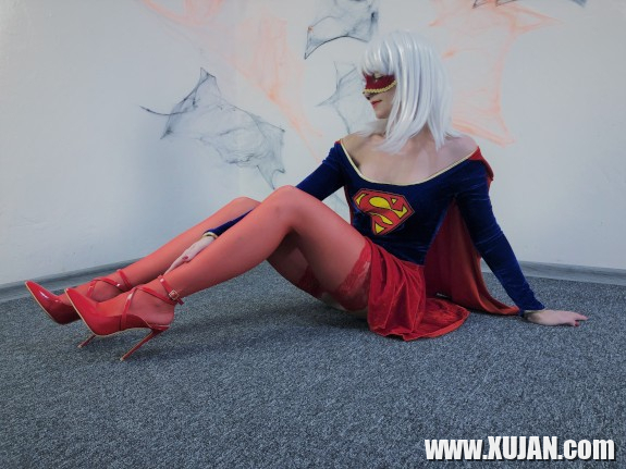 Nude SuperGirl Gnahateq im nor seqsual Cosplay zgestnery - Photo #2632149