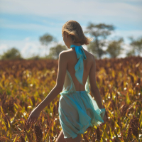 Amazing angelic face Hannah Ray teasing naked in the field