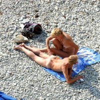 Blonde Babe n pntrum e tsovakhorsher ir Man39s Crotch i mijev