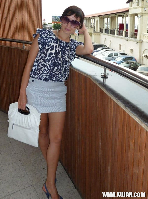 Kiny paylum e shalvarnerov ev pucov hasarakakan vayrerum - Photo #2636497