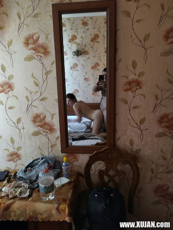 Aghjiky nstats er tghayi eresin seqsi zhamanak - Photo #2645720
