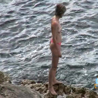 Taqnvats bikiniov tkhahery patrast e loghalu hamar