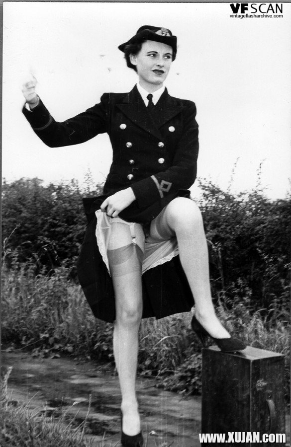 1950 akanner Hairy pucy Nylon Sluts - Photo #2651521