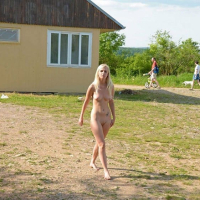 Ardzakurdi mi aghjik zbosnum e hyuranotsi taratsqum arants shalvarneri