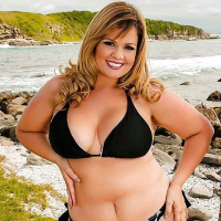 Big Girls XXL y Bikini um loghapum