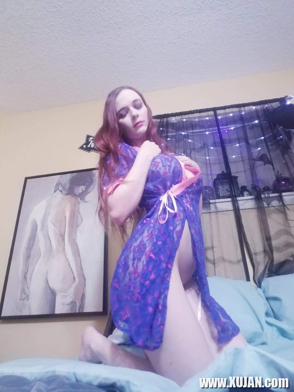Lacey Purple Robe - Photo #2664337