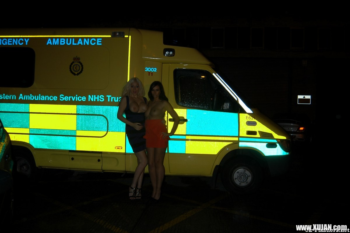 Busty flashers Gemma Maddock and Dolly Delight in UK Two babes big tits flashin - Photo #2664475