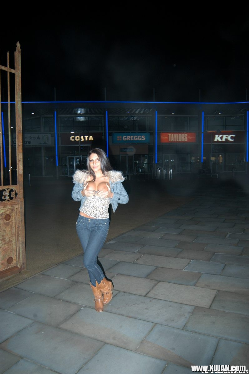 Busty flashing pornstar Dolly Delights public nudity and downtown exhibitionism - Photo #2664626