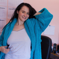 Hot chick Aeryn Walker flashes her big boobies