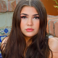 Aria Taylor naughtily flashes her pussy outdoors