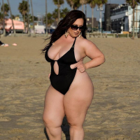 Sexy BBW loghapum loghazgestnerov