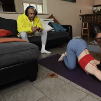 Bootylicious brunette girl Violet Starr sucks and fucks like crazy