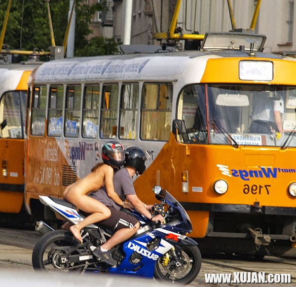 Marzakan mototsikletov merk aghjiky tapvel e qaghaqi kentronum - Photo #2684425