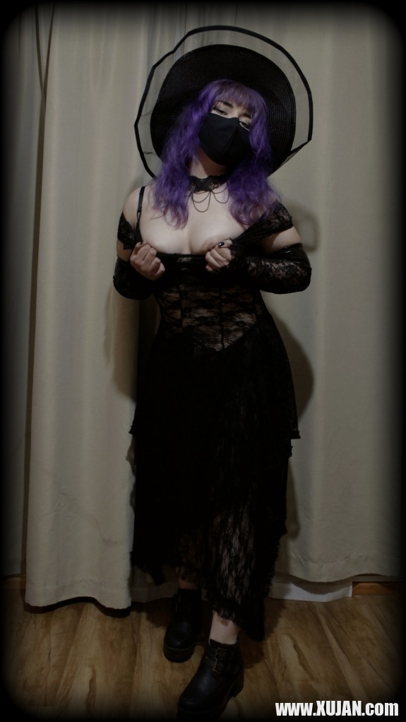 Tkhur Bunny Goth - Photo #2689686