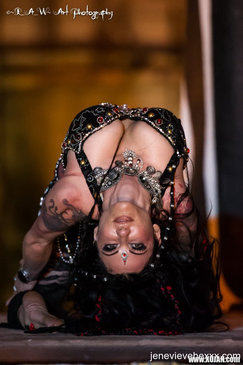 Jenevieve Hexxx poses with snakes as a dancer and at the ED awards - Photo #2709442