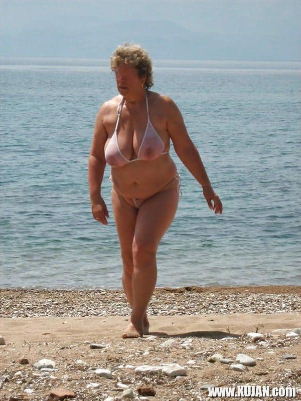 Fat arpot aghjiknery loghapum hagnvats ein bikiniov chapi mej che - Photo #2710006
