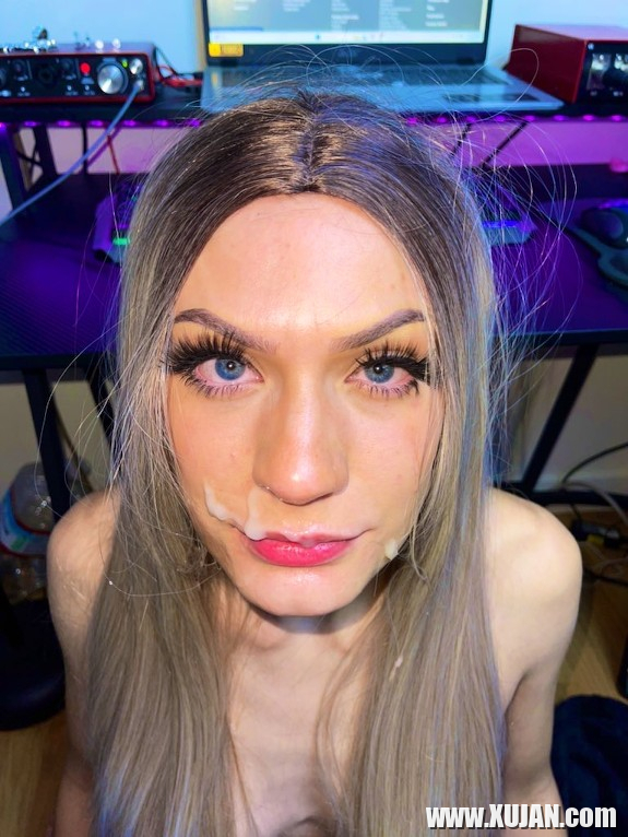 Cumshot Demqi - Photo #2713974