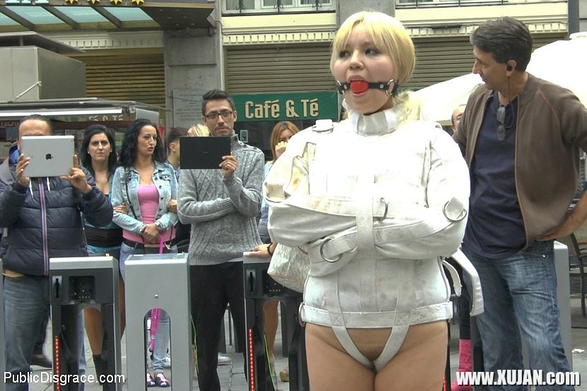 Mitsuki Sweet japanese blonde is humiliated and public bound in Madrid with audi - Photo #2714222