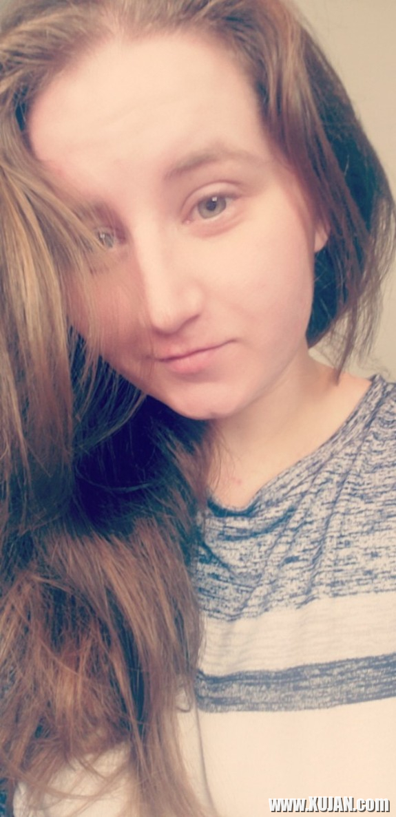 Bayts arajin kitrony dazhan selfi e vertsnum - Photo #2717033